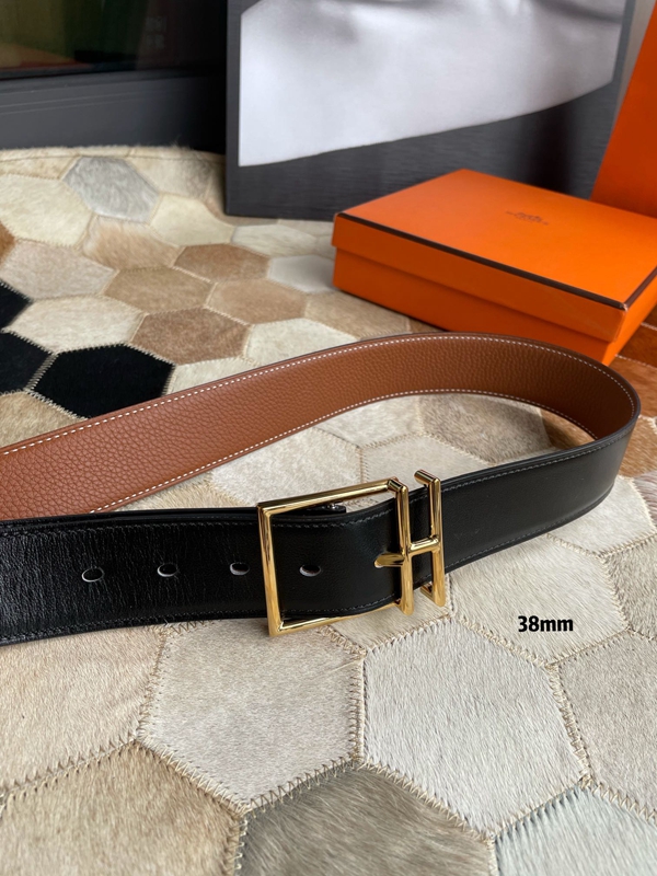 エルメスベルト背面デザイン